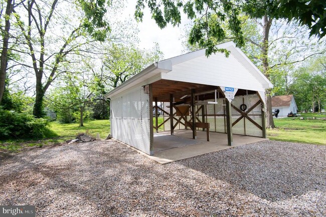 Building Photo - 110 Middle St