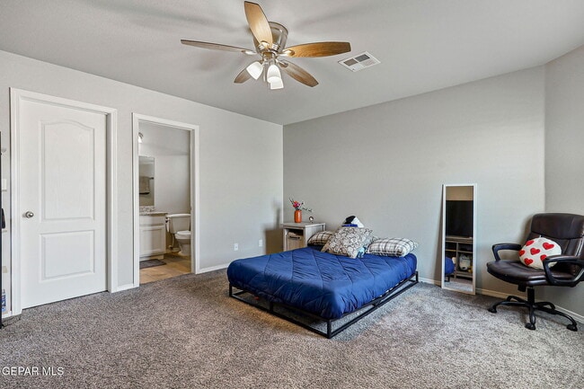Building Photo - 3945 Desert Dunes Dr