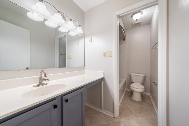 Building Photo - 6553 New Market Way