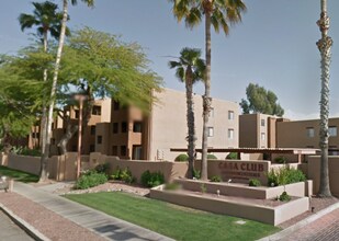 Building Photo - Bright 3-Bedroom Condo with Community Perk...