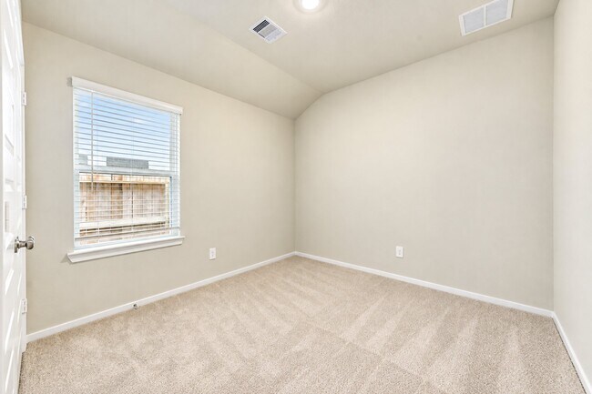 Building Photo - 18539 Lndg Mdws Ln