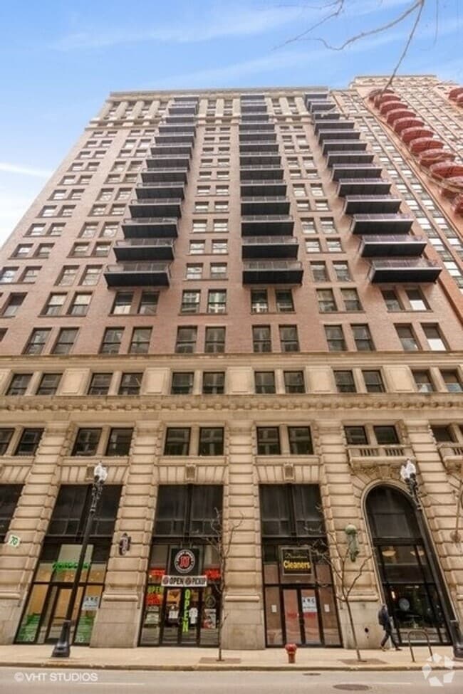 Building Photo - Spacious 1 Bed, 1 Bath in the Loop