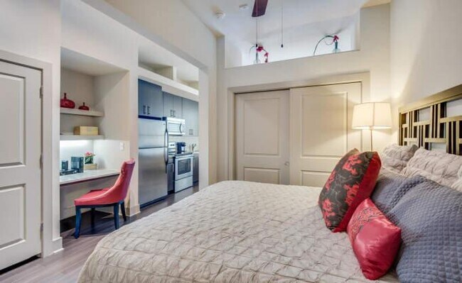 Building Photo - 2 bedroom in Houston TX 77005