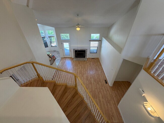 Building Photo - 6517 Glen Oak NE