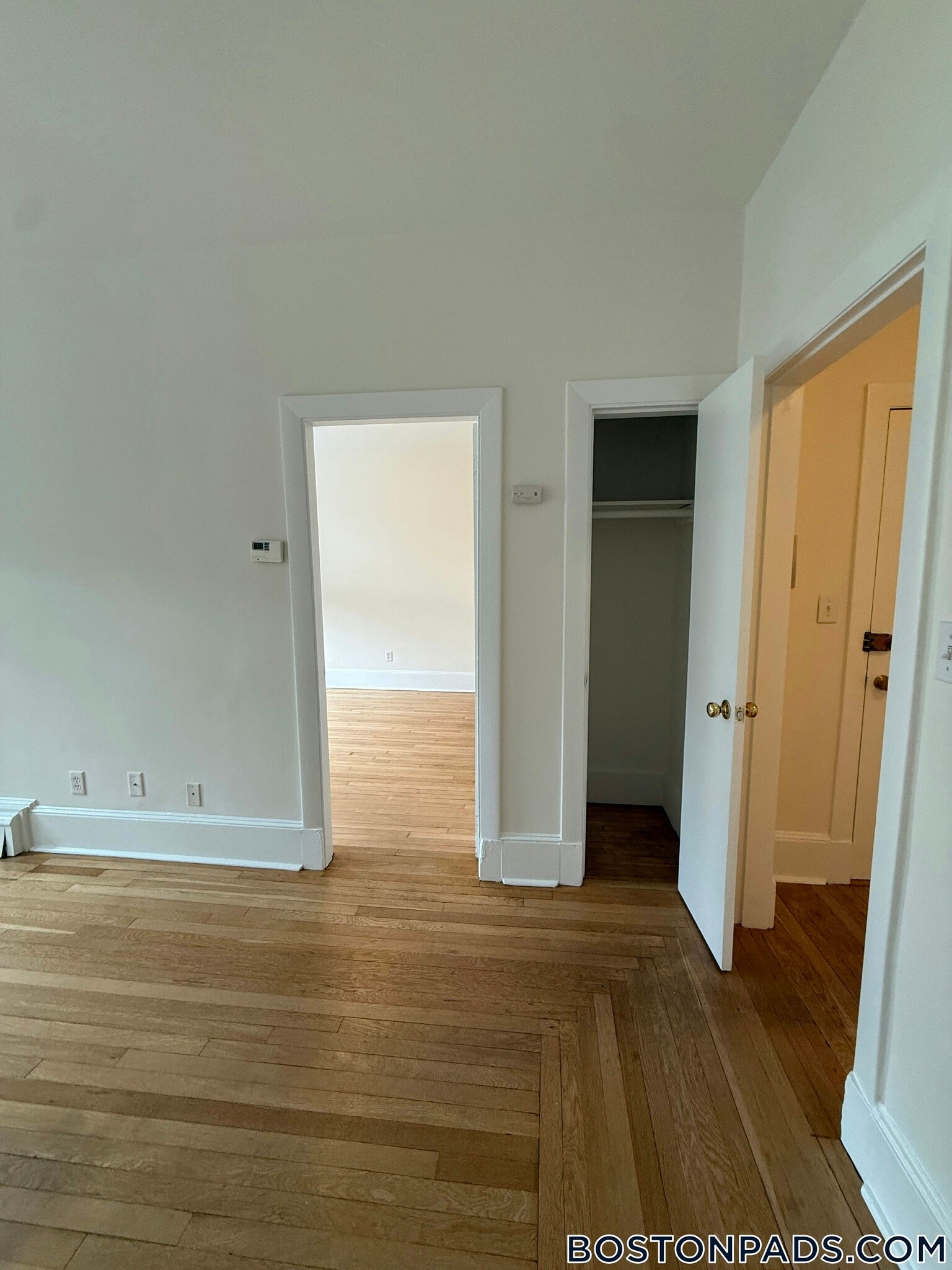 Building Photo - 1539 Beacon St