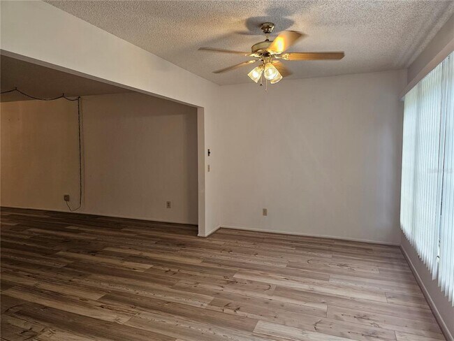 Building Photo - 2383 Netherlands Dr