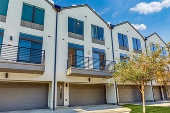 Building Photo - 4426 Cabell Dr