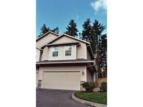 Building Photo - Move in special- 2 weeks free!  Lake Steve...