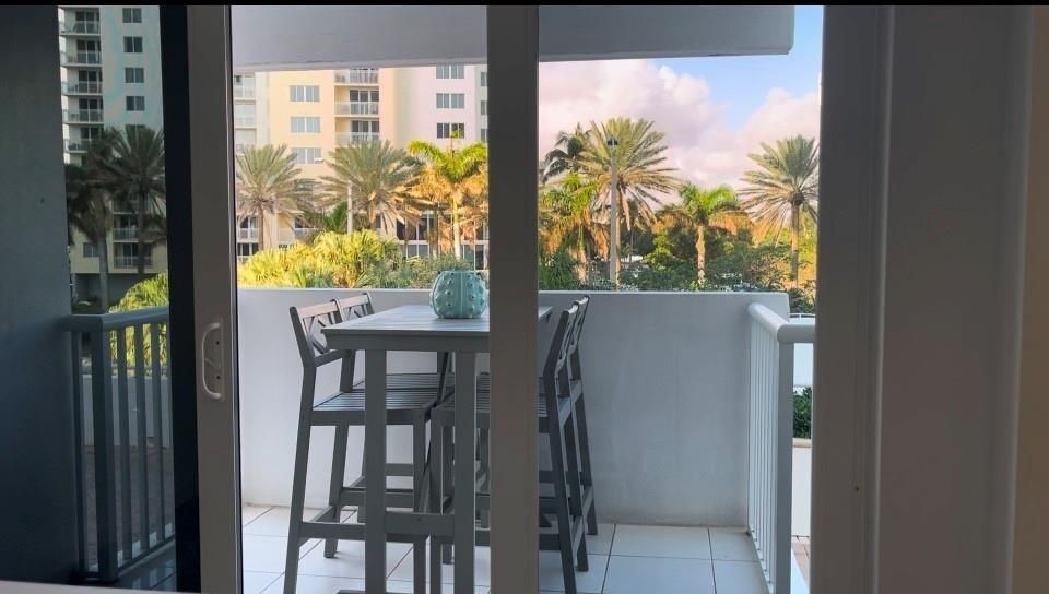 Building Photo - 1370 S Ocean Blvd