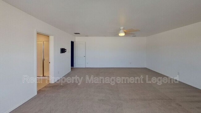 Building Photo - 1608 Hinckley Ave