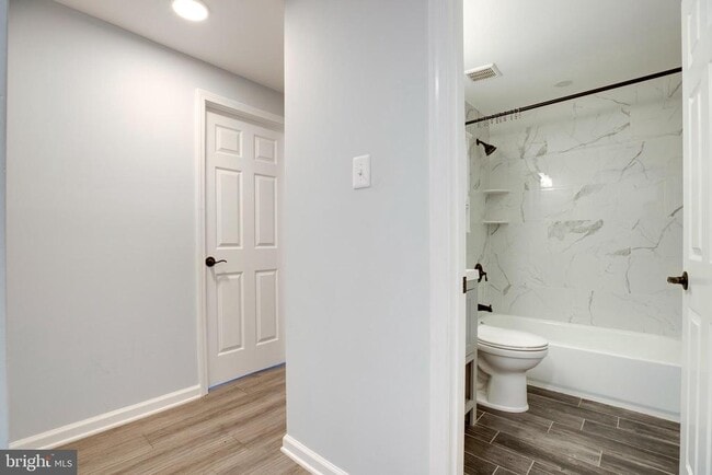 Building Photo - 13639 Clarendon Springs Ct