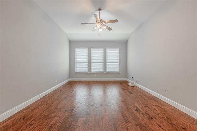 Building Photo - 2022 Highland Dr