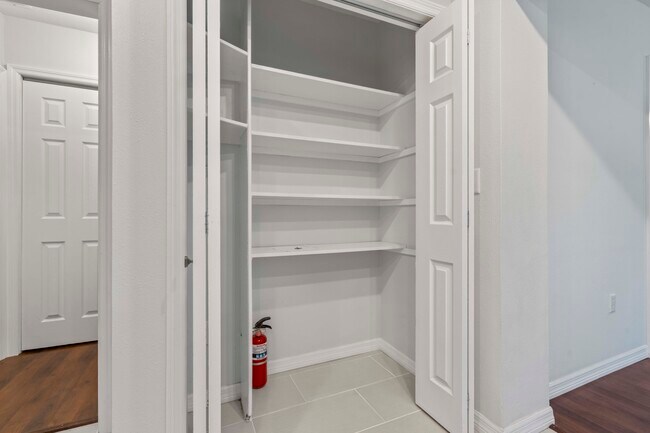 Building Photo - 353 Shirley Ave