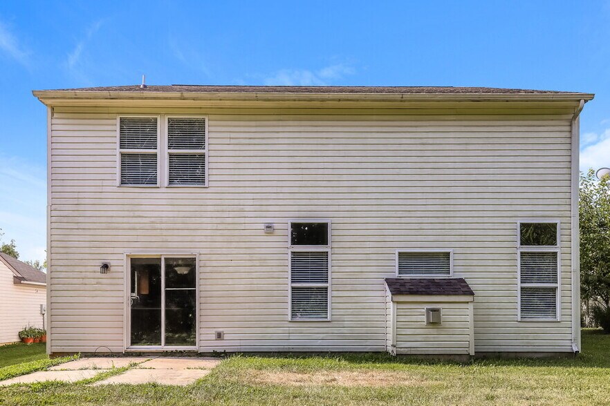 Building Photo - 5904 Minden Dr