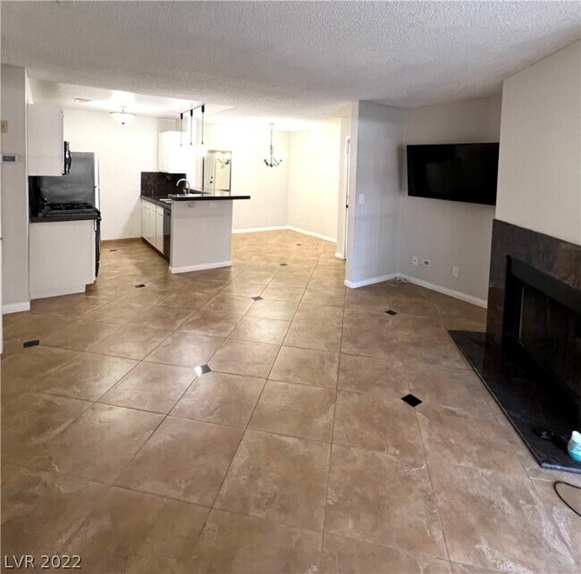 Building Photo - 2200 S Fort Apache Rd