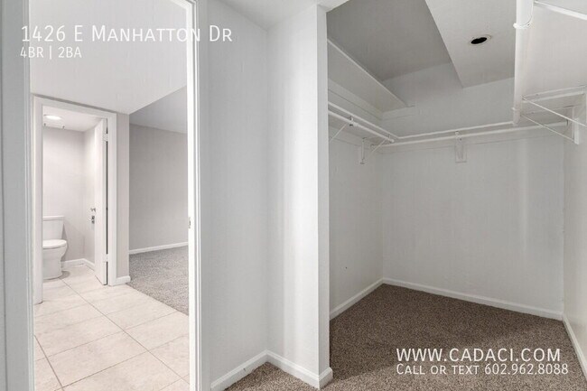 Building Photo - 1426 E Manhatton Dr