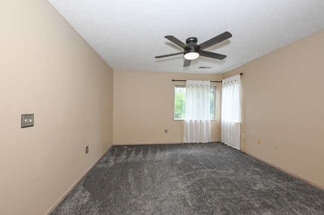 Master's Bedroom (View 1) - 1460 Buckingham Gate Blvd