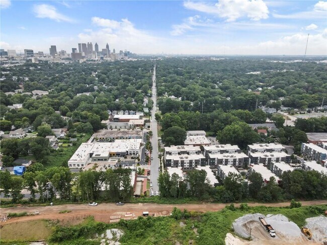 Building Photo - 388 Pratt Dr SE