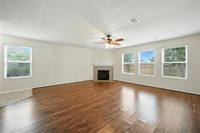 Building Photo - 3146 Madison Elm St