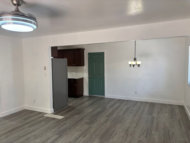 Building Photo - 6920 Maita Cir