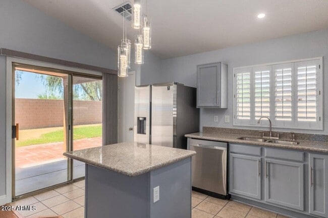 Building Photo - 13022 N 130th Ln