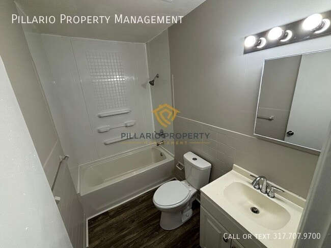 Building Photo - 3130 E Bradbury Ave