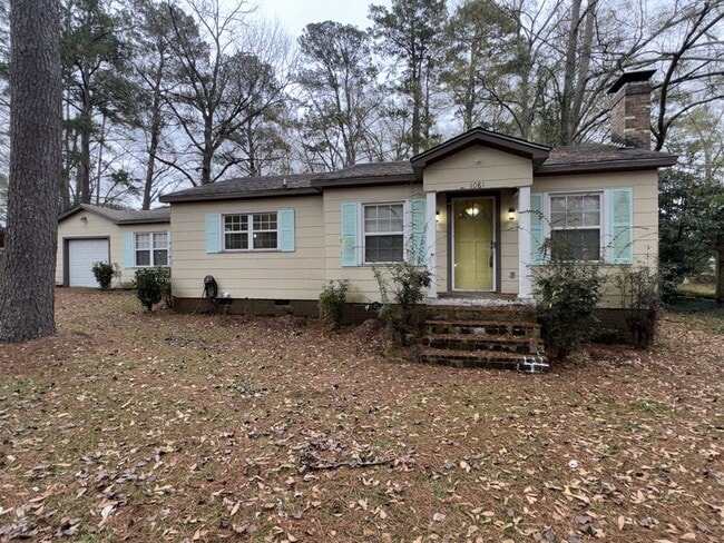 Building Photo - 1081 S Church St