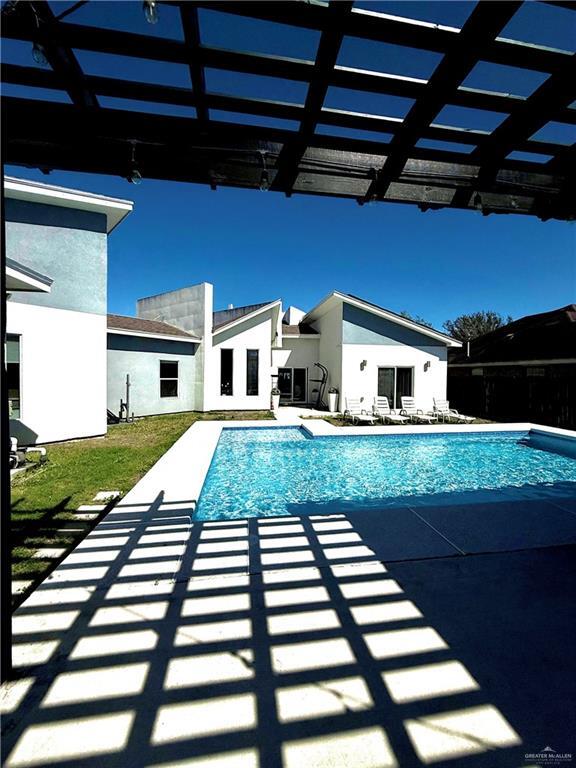 Building Photo - 800 New Orleans Cir