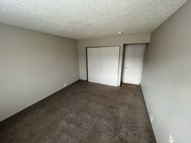 Building Photo - 2575 Irving Ct
