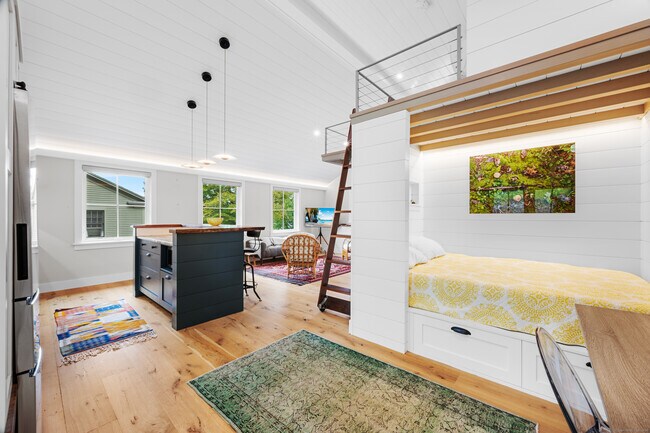 Building Photo - 65 Landing Rd