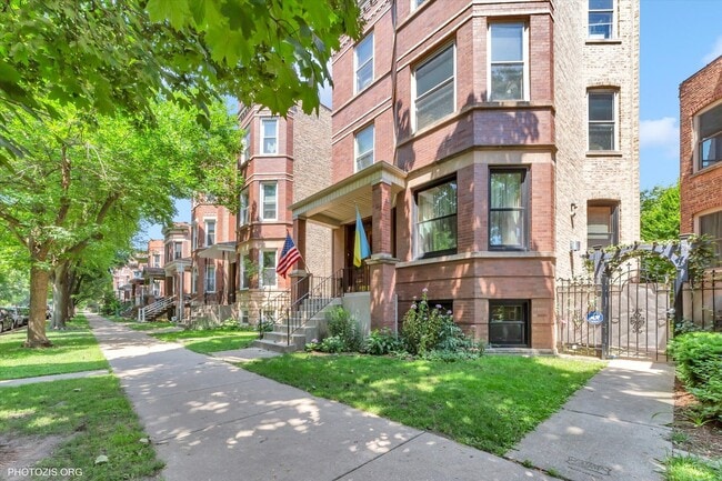 Primary Photo - 2208 W Iowa St