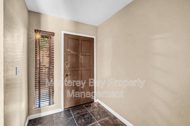 Building Photo - 29 Montsalas Dr