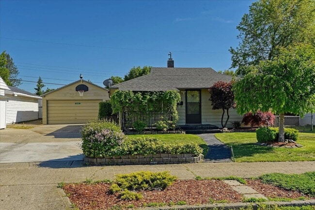 Building Photo - Beautiful 3bed/2 bath home in the heart of Shadle Park - coming soon