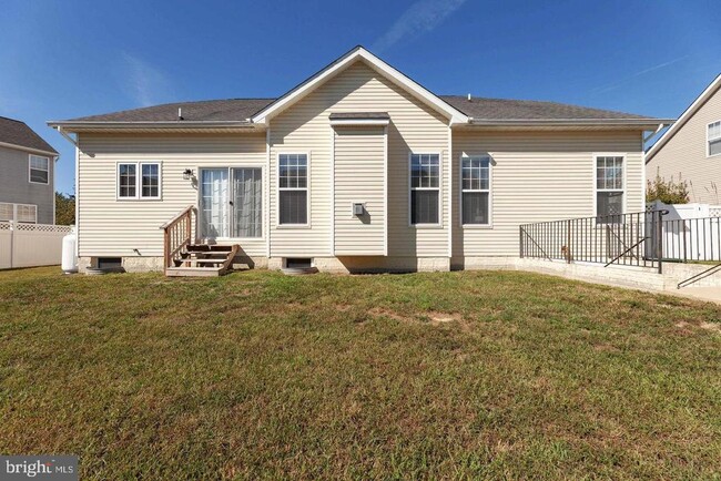 Building Photo - 1011 Martin Dr