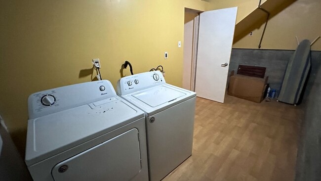 Building Photo - Classic View Park Rental