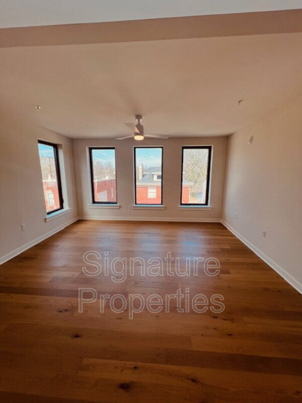 Building Photo - 712 High St