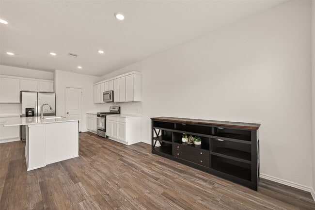 Building Photo - 6107 Ginevra Summers Dr