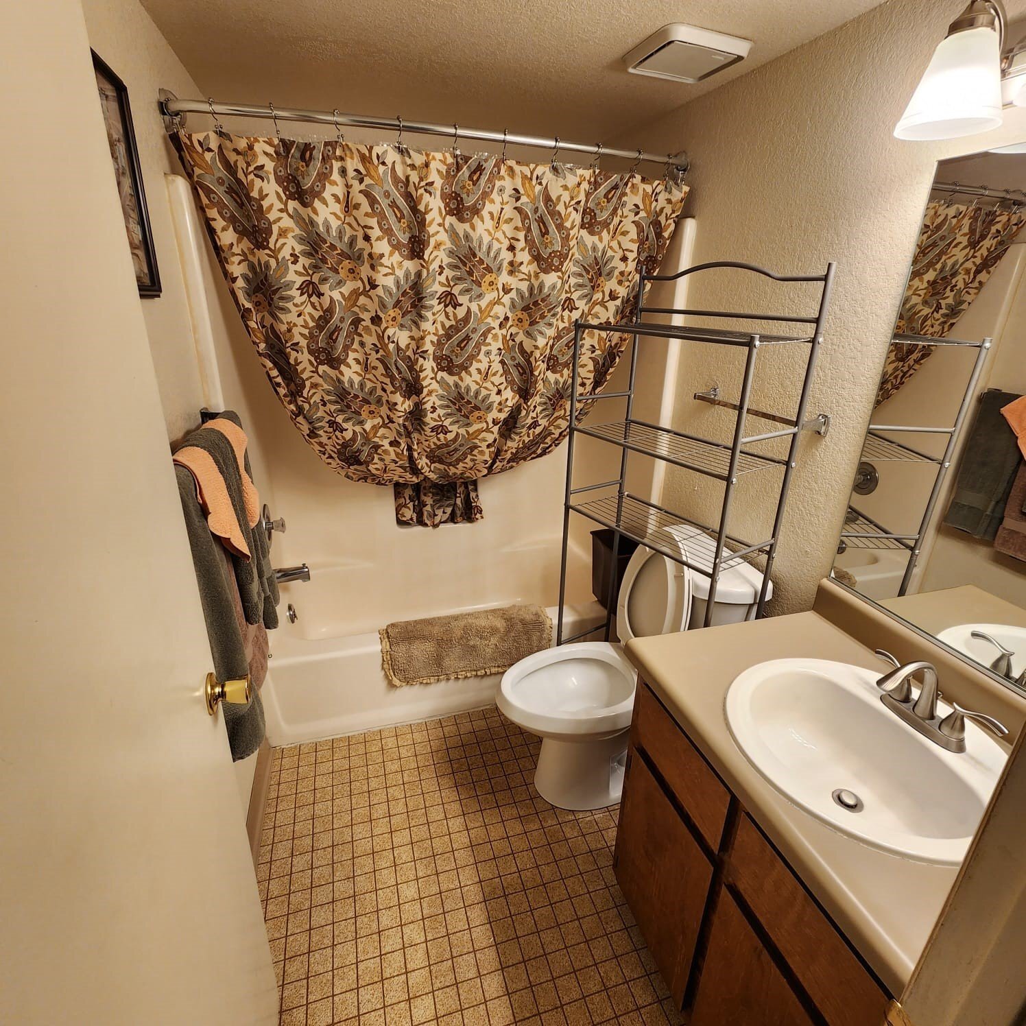 Building Photo - 276 Lake Havasu Ave