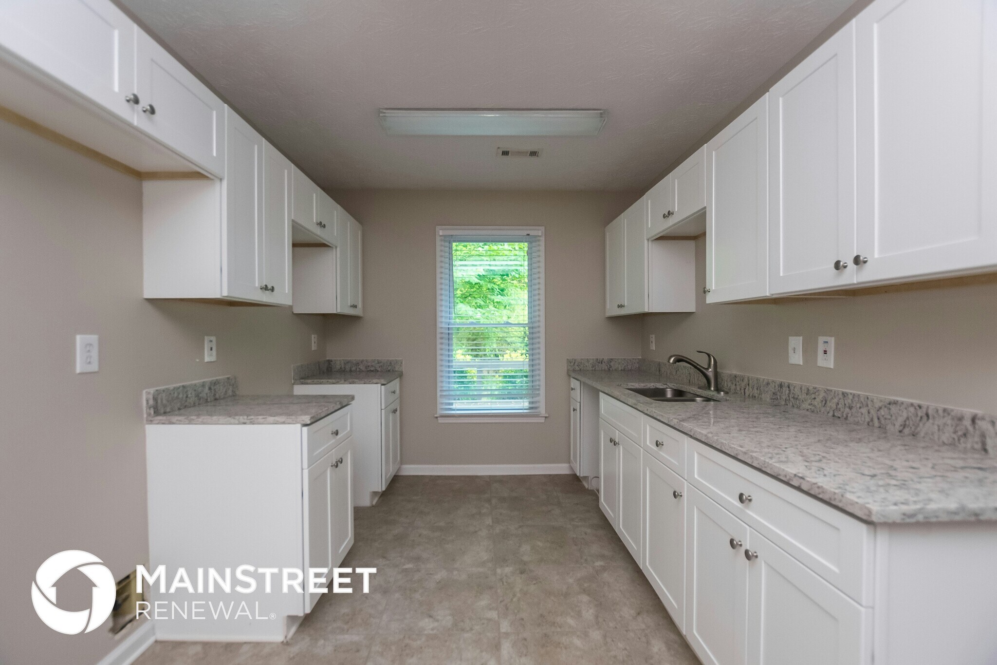 Building Photo - 8693 Collins Dr