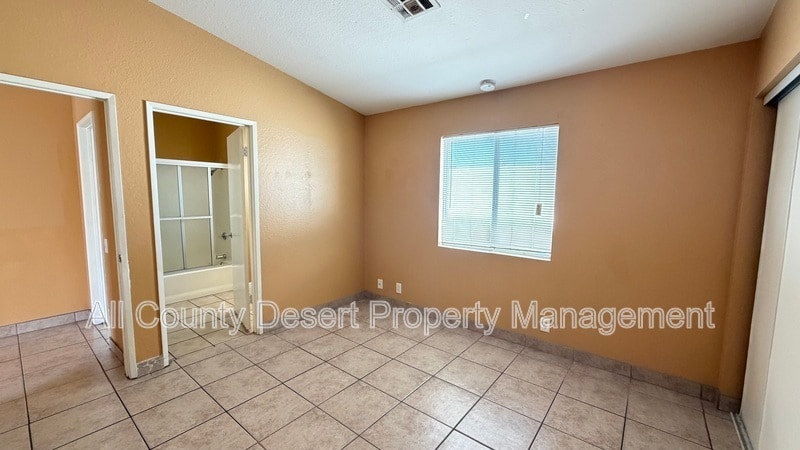 Building Photo - 79891 Ave 42