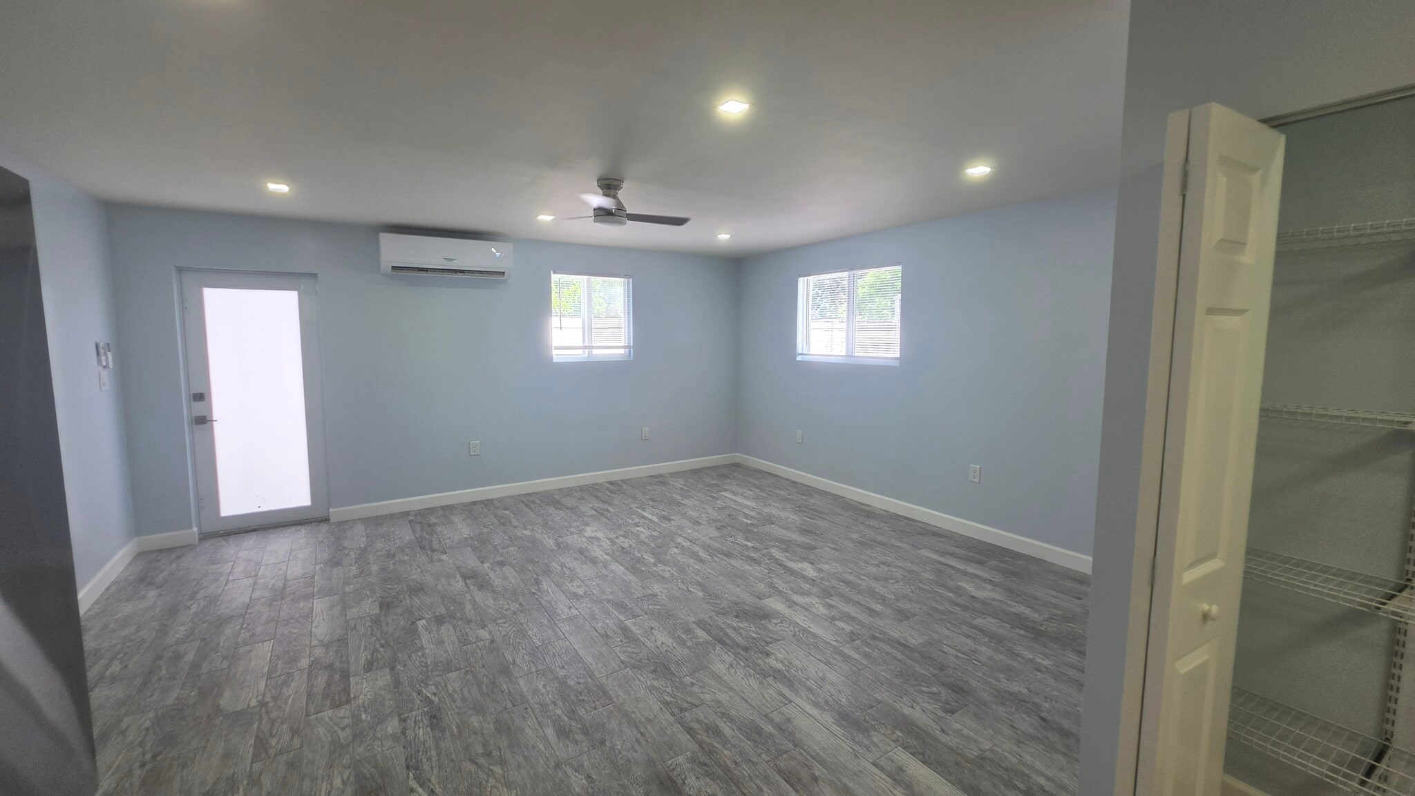 Unit 2 - 3740 SW 40th St