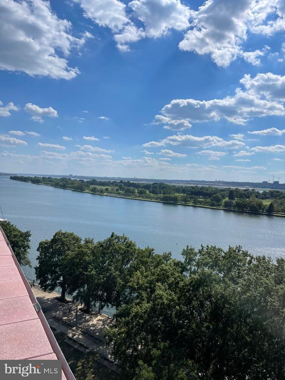 Building Photo - 520 N St SW