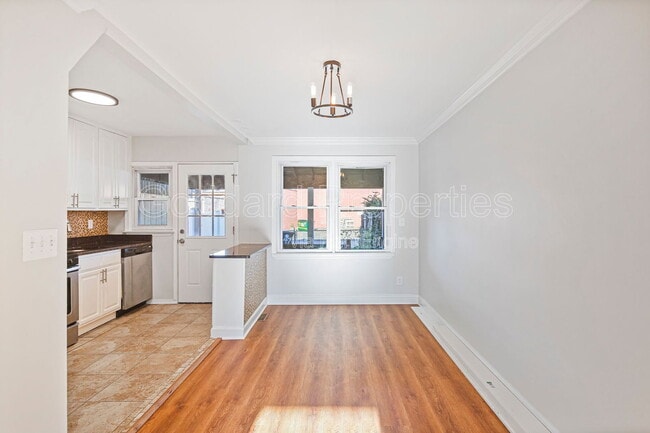 Building Photo - 47 S Hawthorne Rd