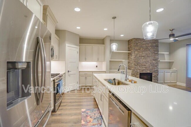 Building Photo - 11805 NE 108th St