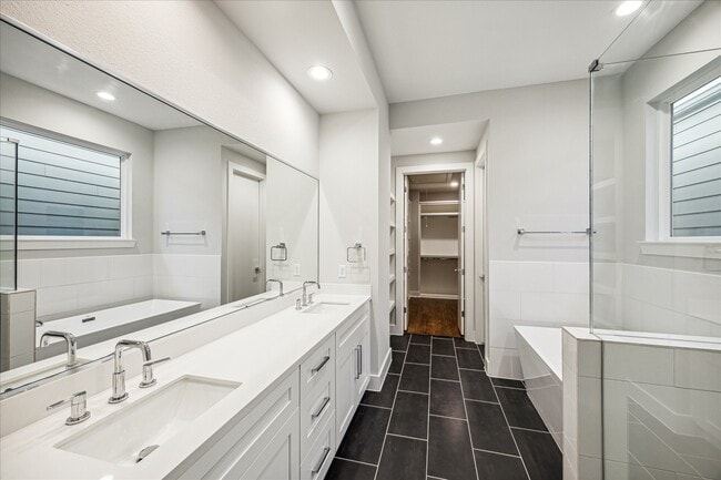 Building Photo - 1518 Houston Ave