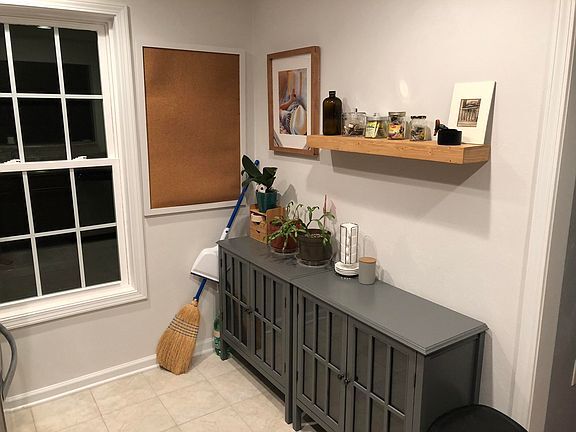 Building Photo - 6849 Village Green Dr