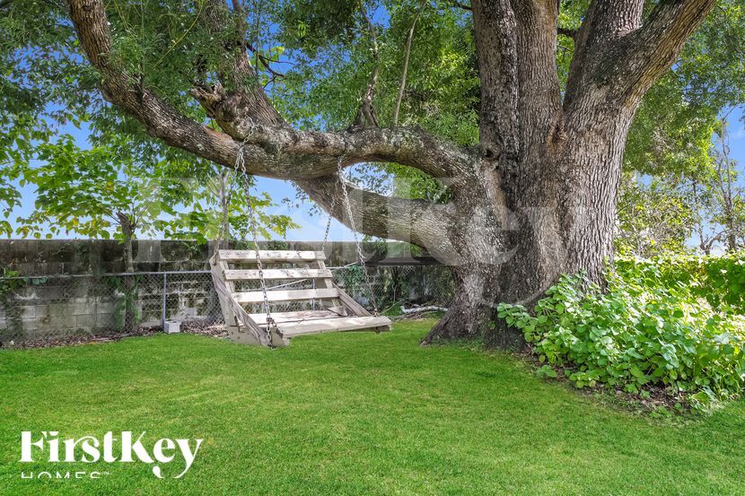 Building Photo - 607 Faber Dr