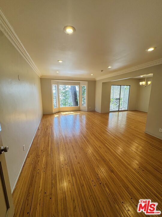 Building Photo - 9066 Shoreham Dr