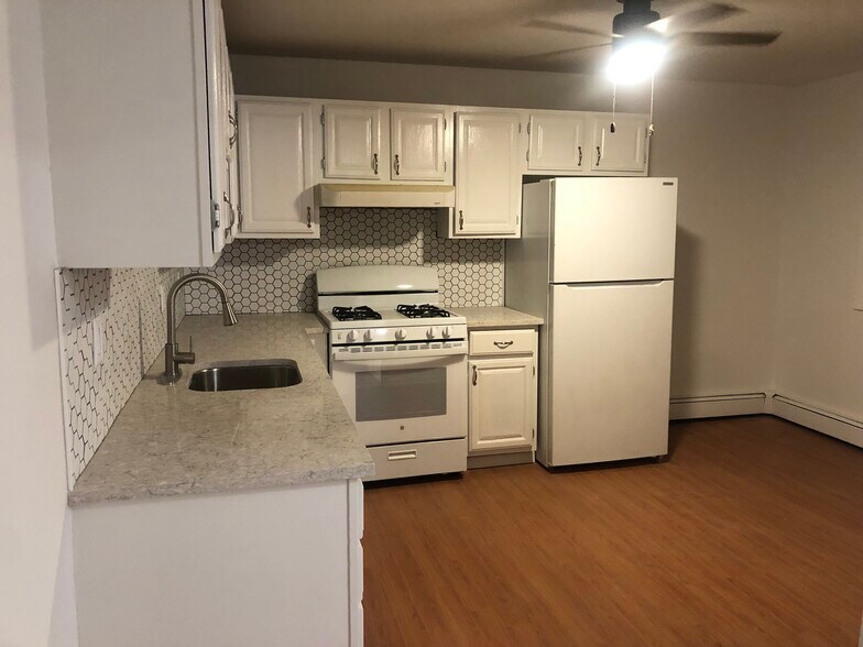 Building Photo - 114 Lawton St