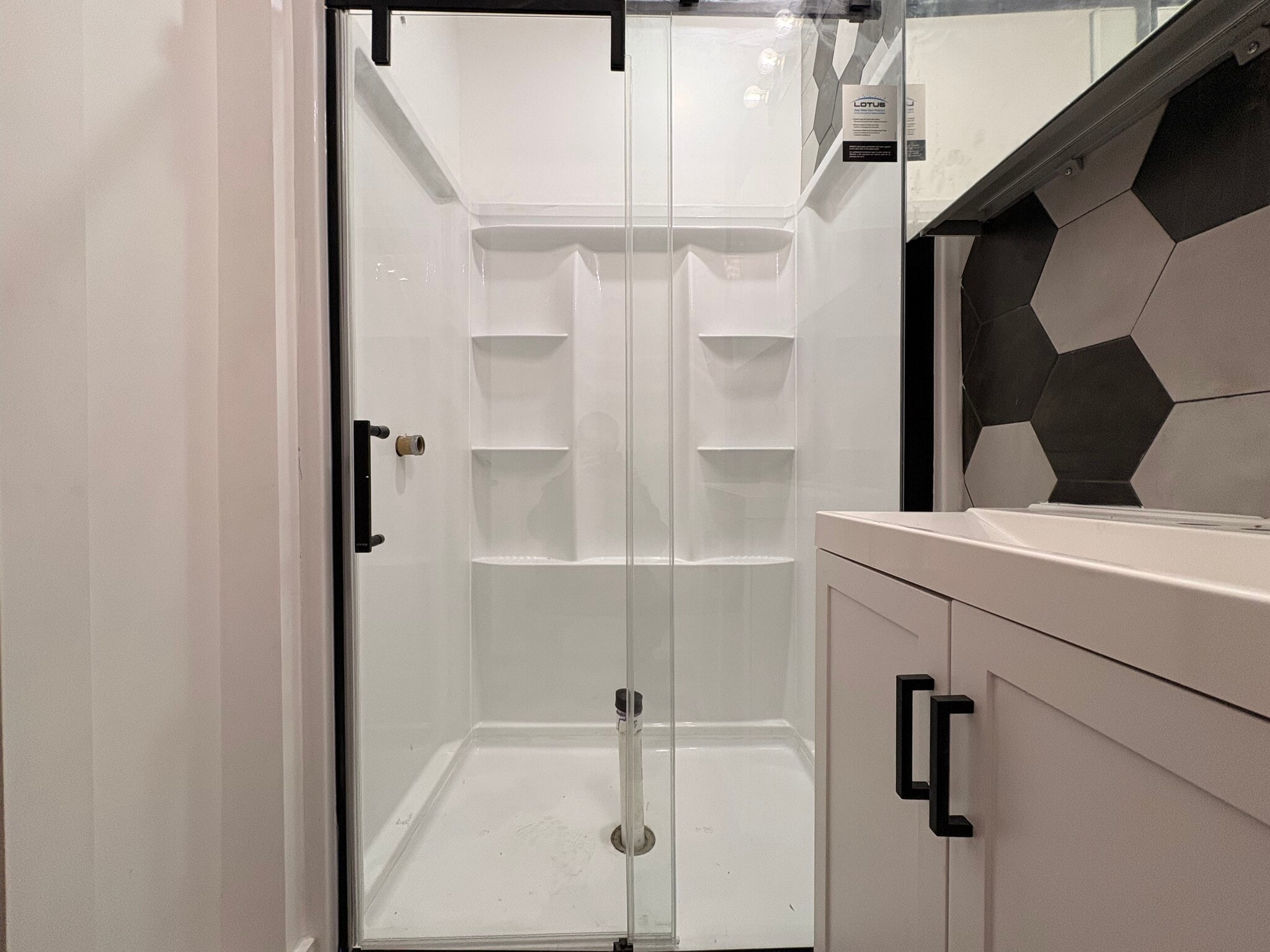 Building Photo - 5842 Hobart St